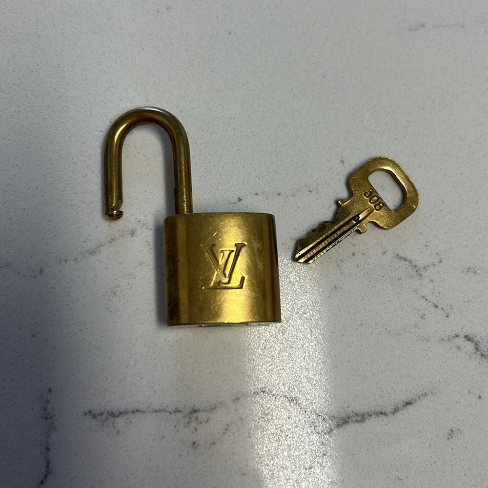 Louis Vuitton Lock & Key #308